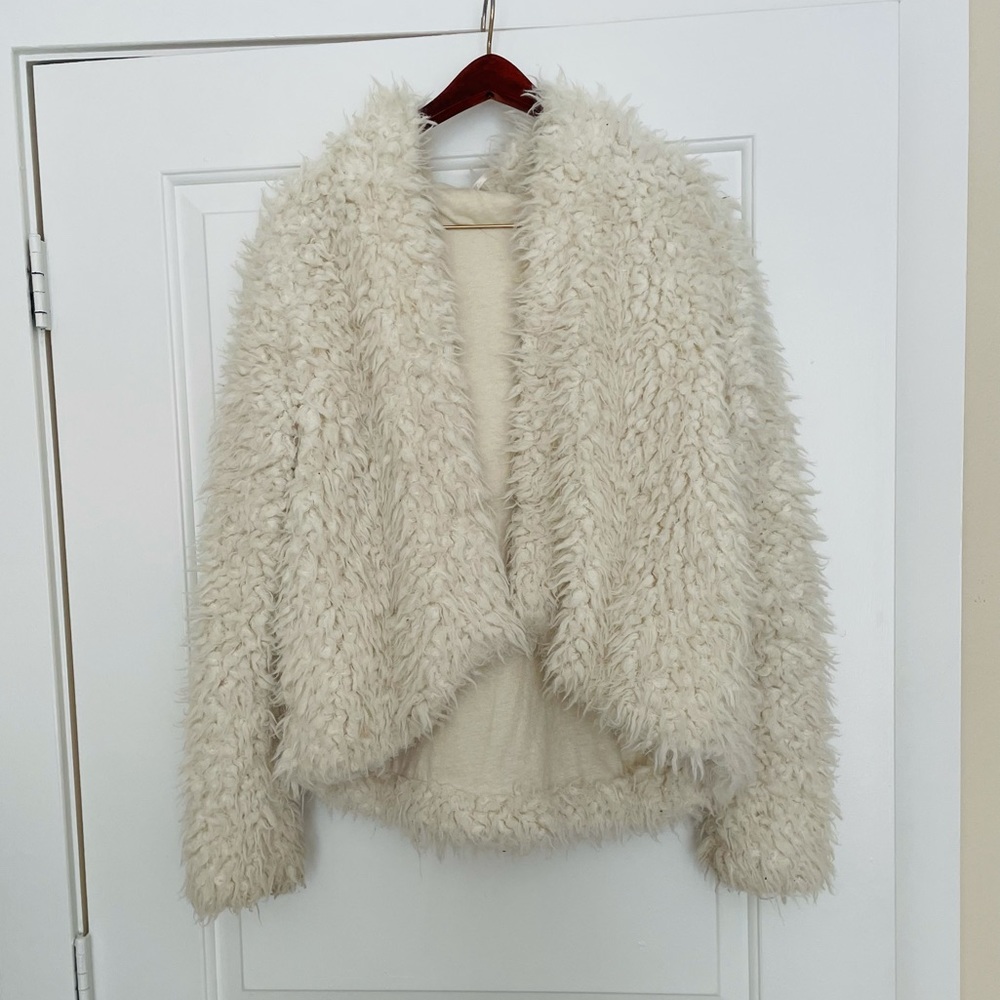 Free People white fluffy hooded jacket size xs